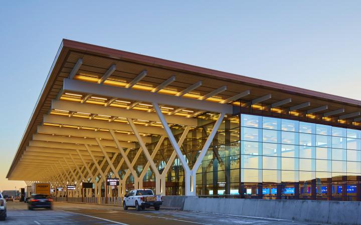 Book affordable flights to Kansas (MCI) City online