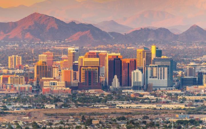 Book affordable flight tickets to Phoenix