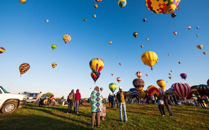 Book affordable flight tickets to Albuquerque 