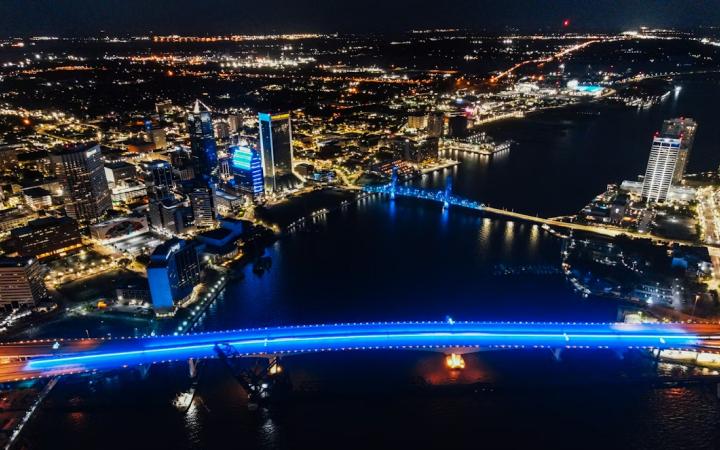 Book affordable flight tickets to Jacksonville 