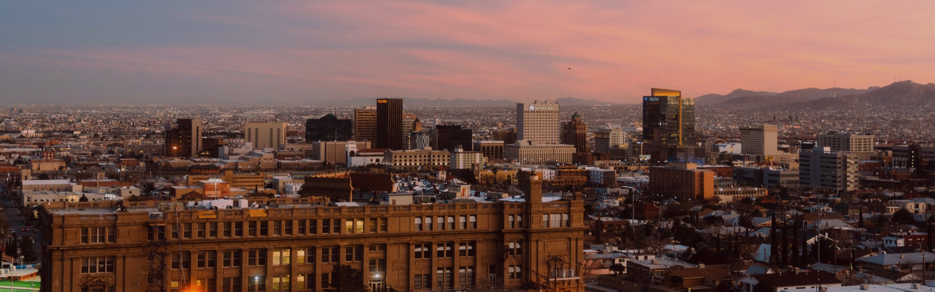 Book affordable flights to El Paso City online