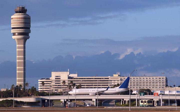 Book flights to Orlando online with best airfare deals