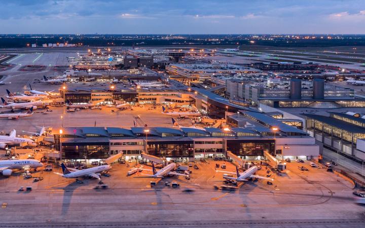 book flights to Houston at affordable airfare